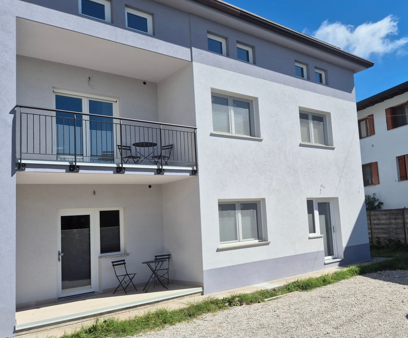 Casa Castellani – Außenansicht mit Balkonen